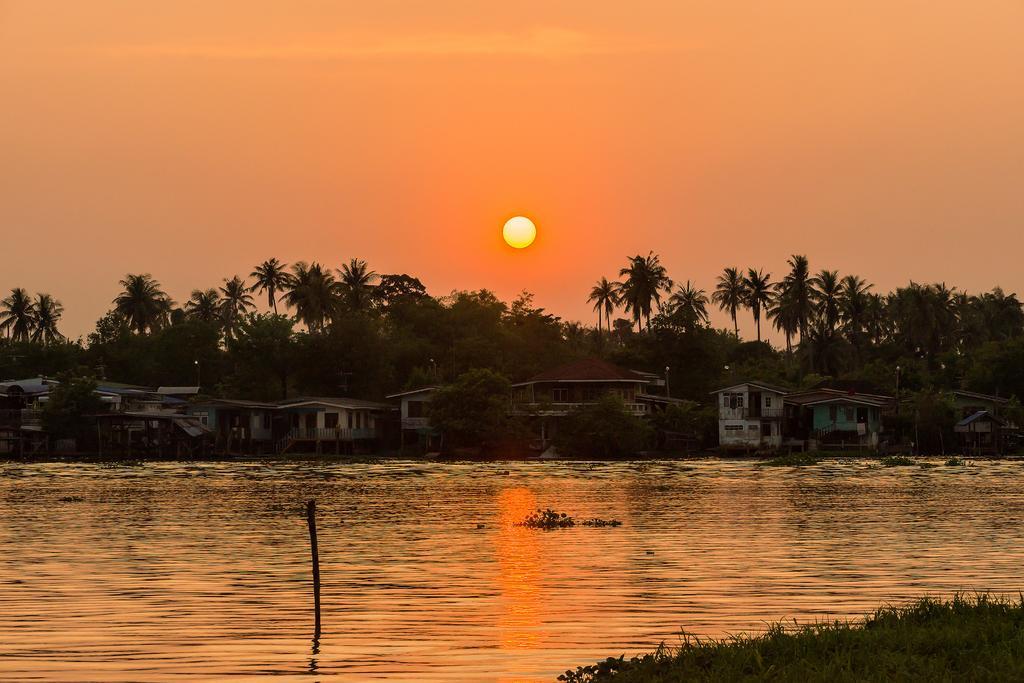 Kalanan Riverside Resort Nonthaburi Exterior foto